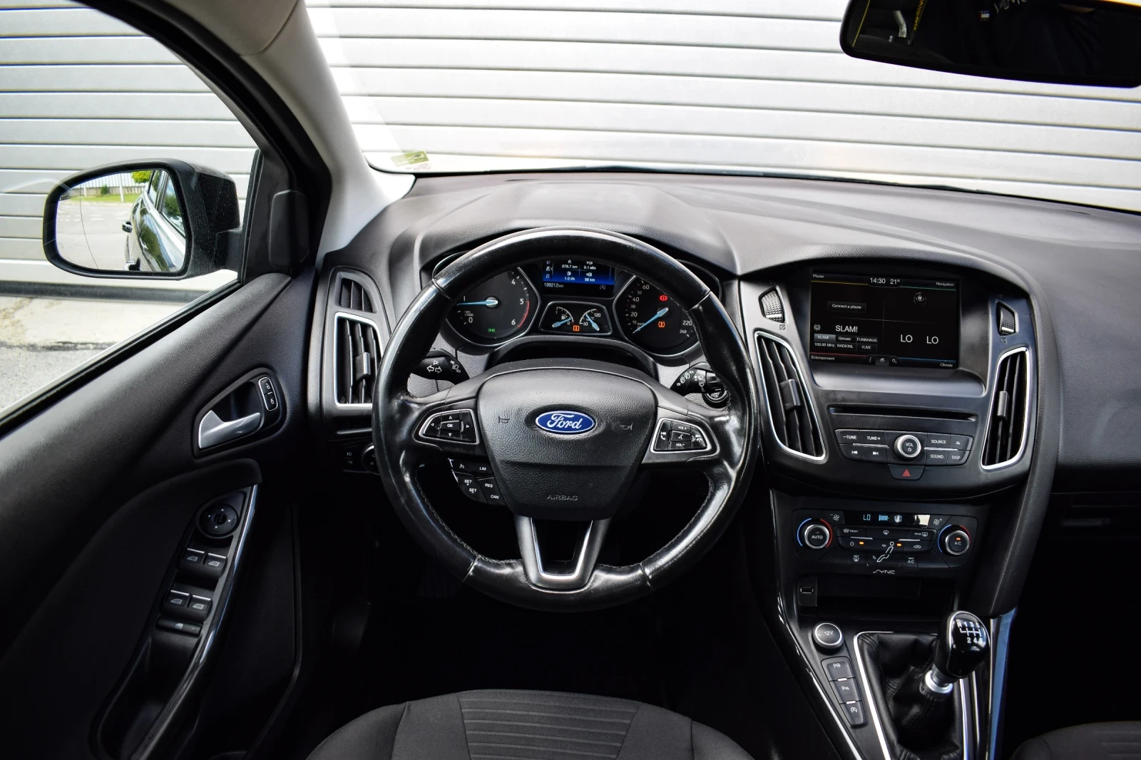 Ford Focus 1.5TDCi/FULL MAX/2016/TITANIUM/ЦЕНА 3 ДНИ!ПРОМОЦИЯ, снимка 15 - Автомобили и джипове - 56186937
