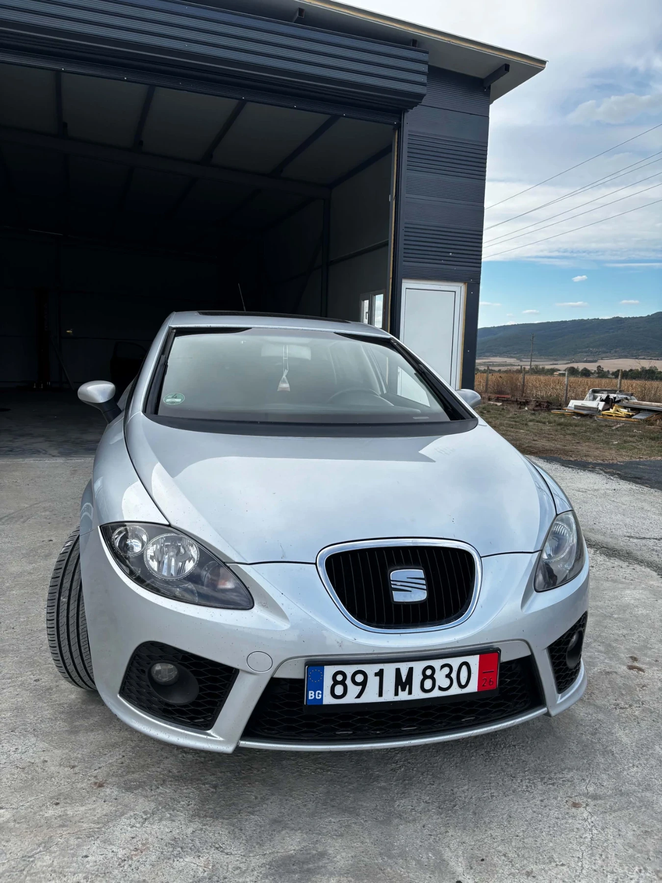 Seat Leon FR, снимка 2 - Автомобили и джипове - 56248408