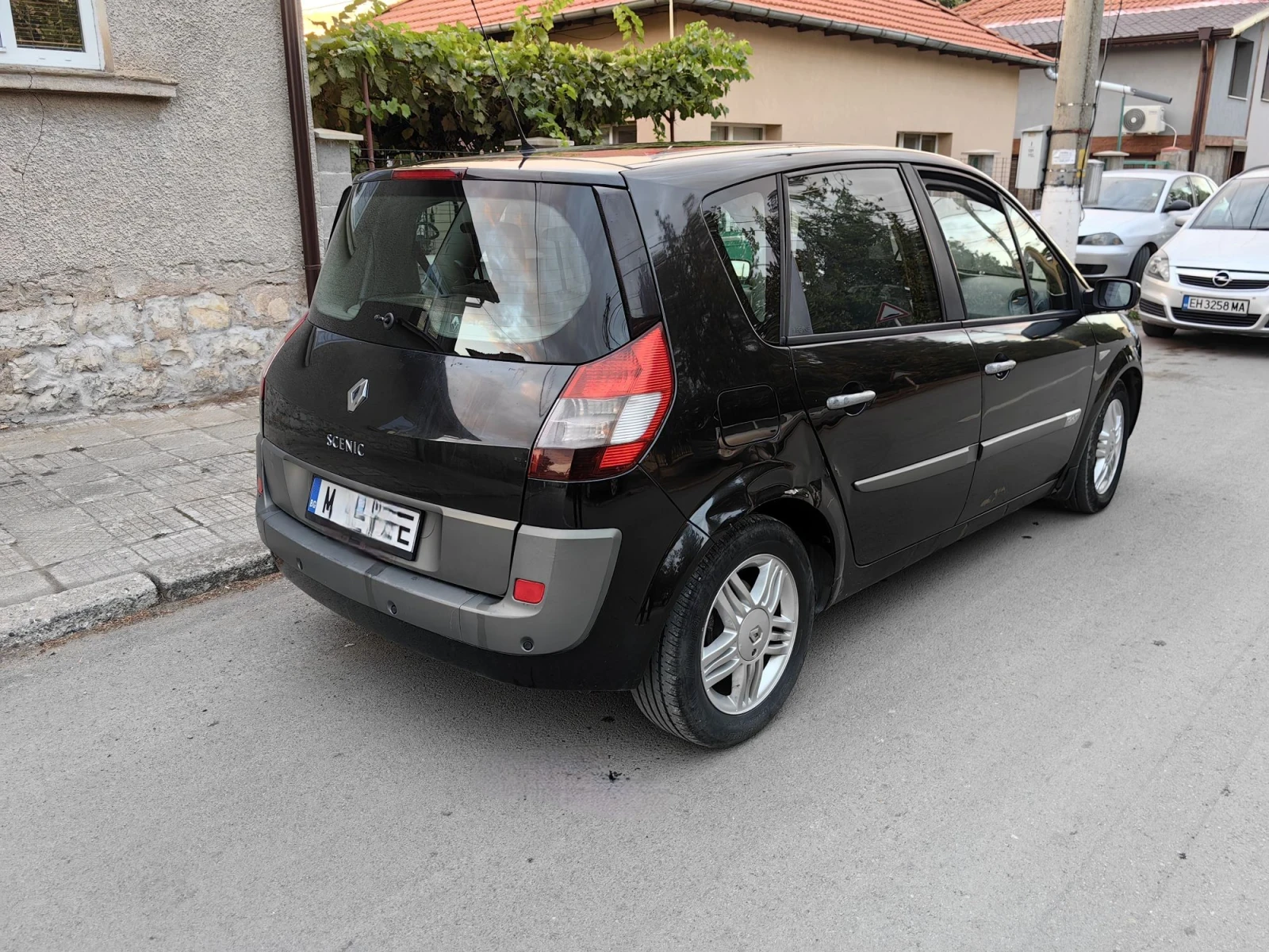 Renault Scenic 1.9, снимка 5 - Автомобили и джипове - 56295755
