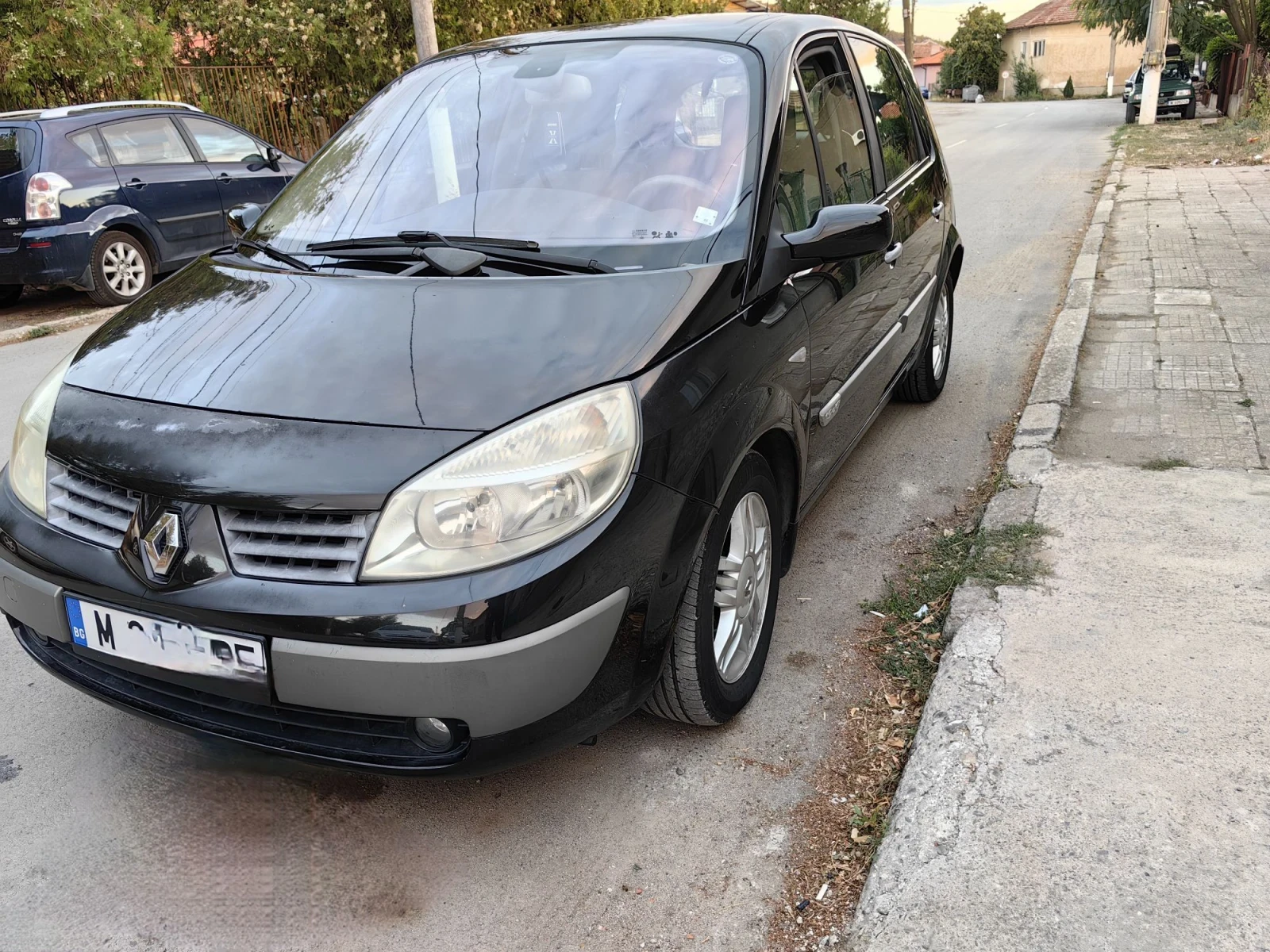 Renault Scenic 1.9, снимка 3 - Автомобили и джипове - 56295755