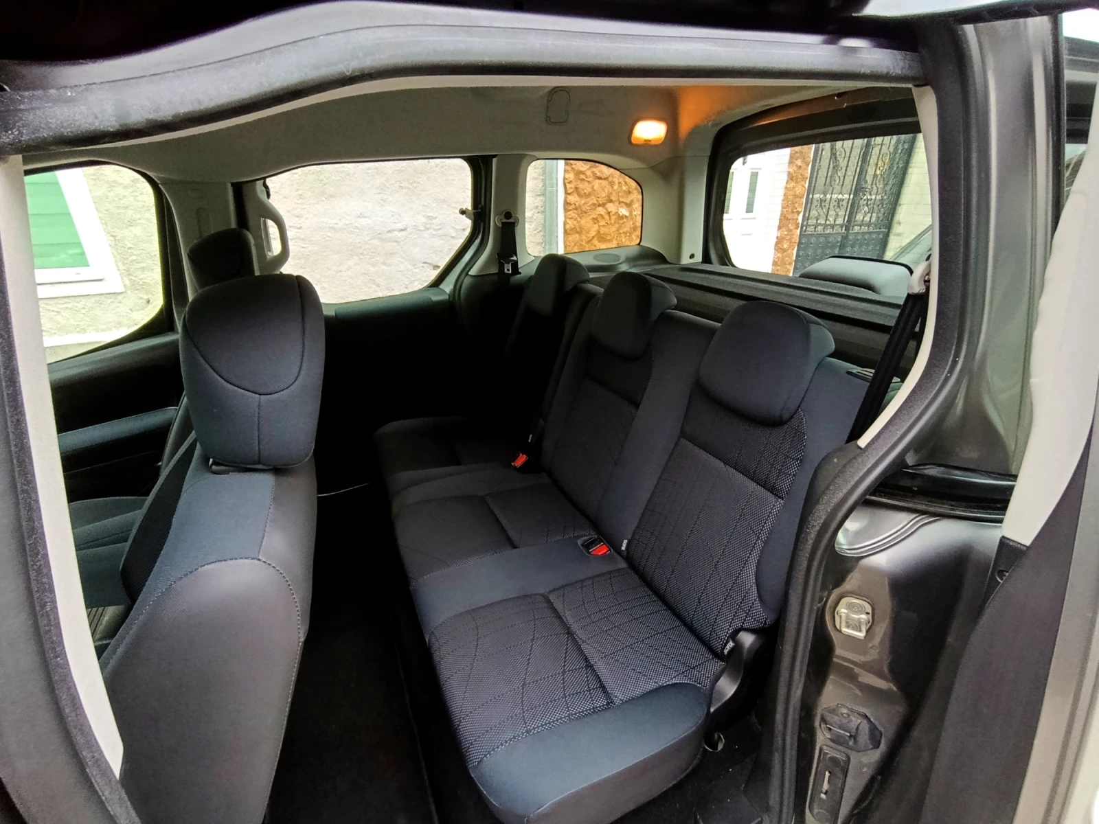 Peugeot Partner 1, 6 HDI TEPEE, снимка 8 - Автомобили и джипове - 56546067