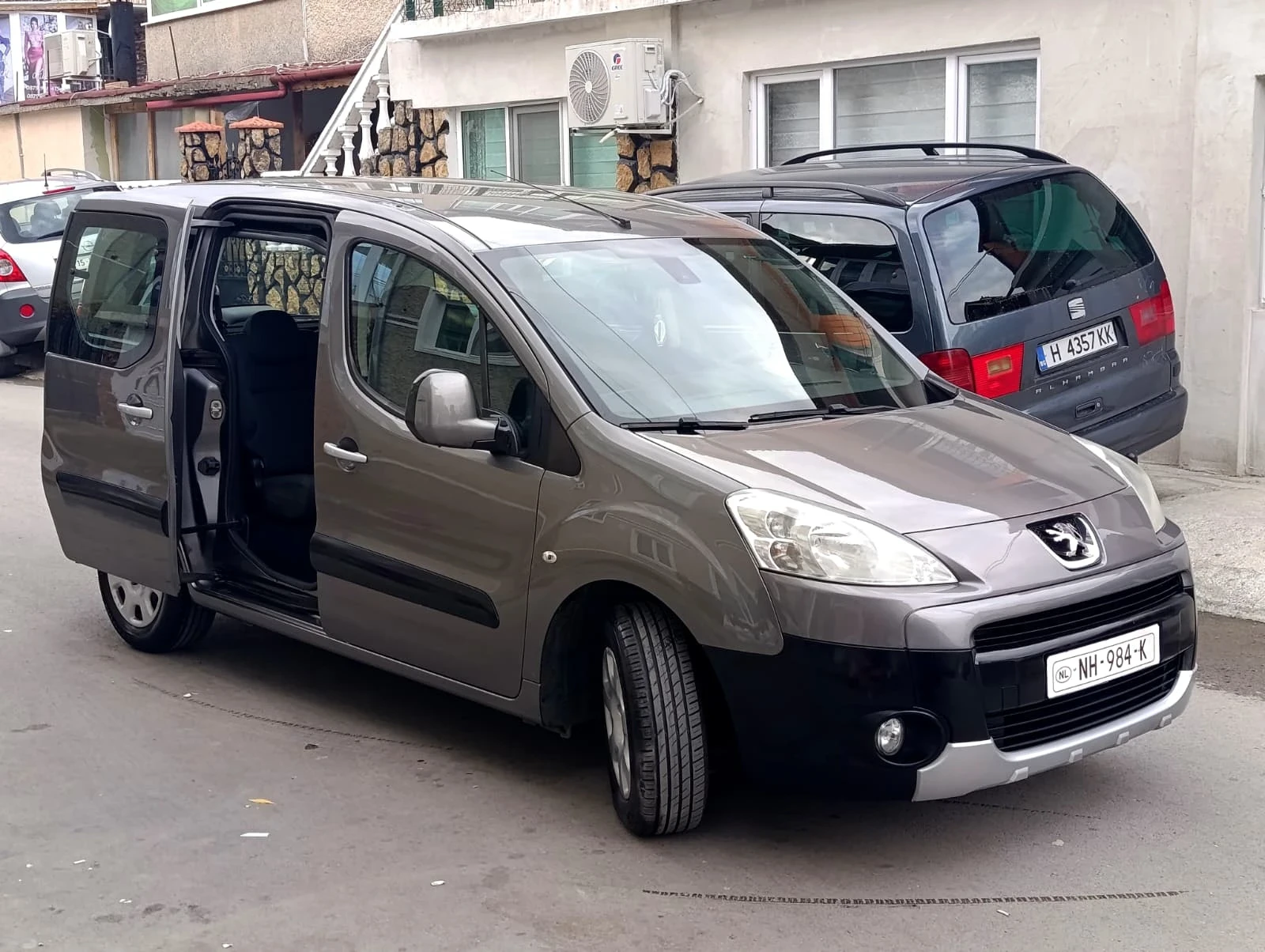Peugeot Partner 1, 6 HDI TEPEE, снимка 3 - Автомобили и джипове - 56546067
