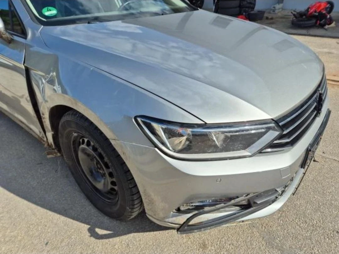 VW Passat, снимка 11 - Автомобили и джипове - 56662817