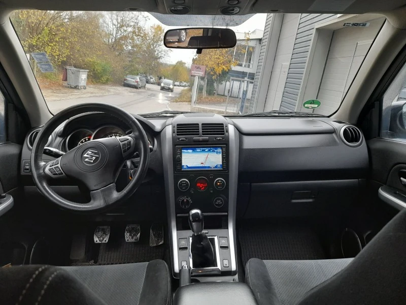 Suzuki Grand vitara 2.4 i, снимка 11 - Автомобили и джипове - 46830852