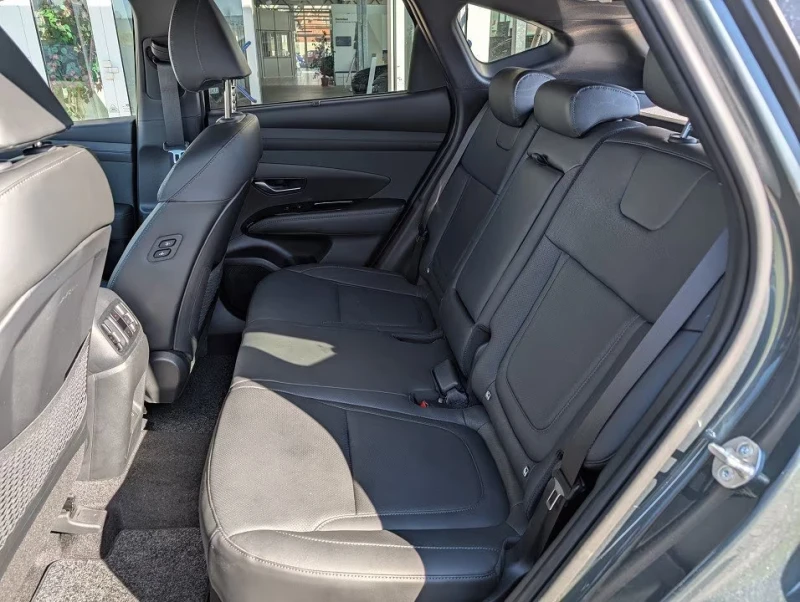 Hyundai Tucson 1.6HEV/215HP/PRIME/2X2/LED/AMBI/CAM/ACC/702v, снимка 13 - Автомобили и джипове - 51298834