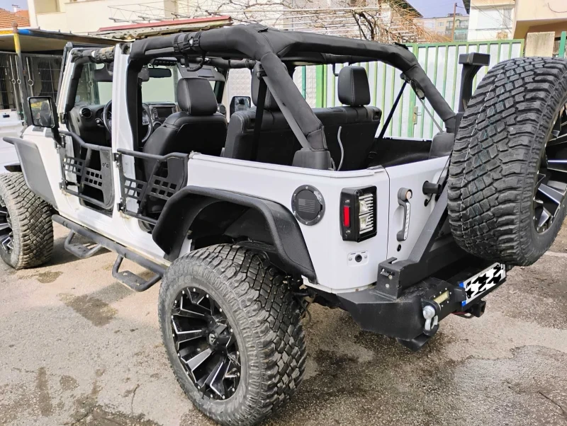 Jeep Wrangler SAHARA, снимка 15 - Автомобили и джипове - 52474497