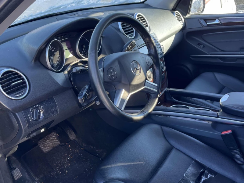 Mercedes-Benz ML 350 CARFAX* АВТОФИНАНСИРАНЕ БЕЗ ПЪРВОНАЧАЛНА ВНОСКА, снимка 5 - Автомобили и джипове - 53074118