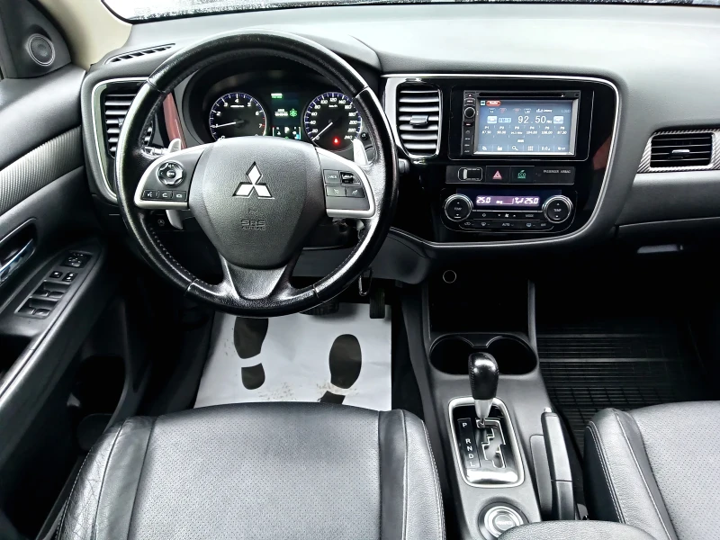 Mitsubishi Outlander 2.0i 150kc automat 4x4, снимка 11 - Автомобили и джипове - 53124038