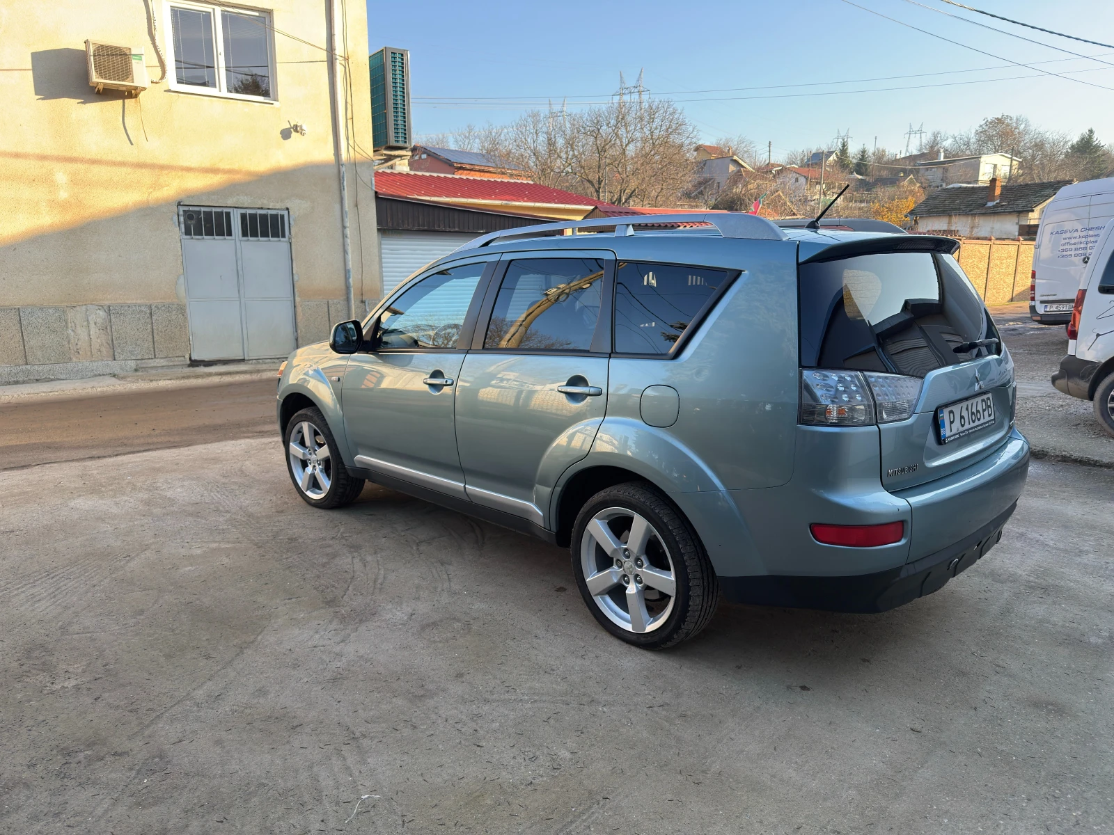 Mitsubishi Outlander 2.0 TDI - изображение 5