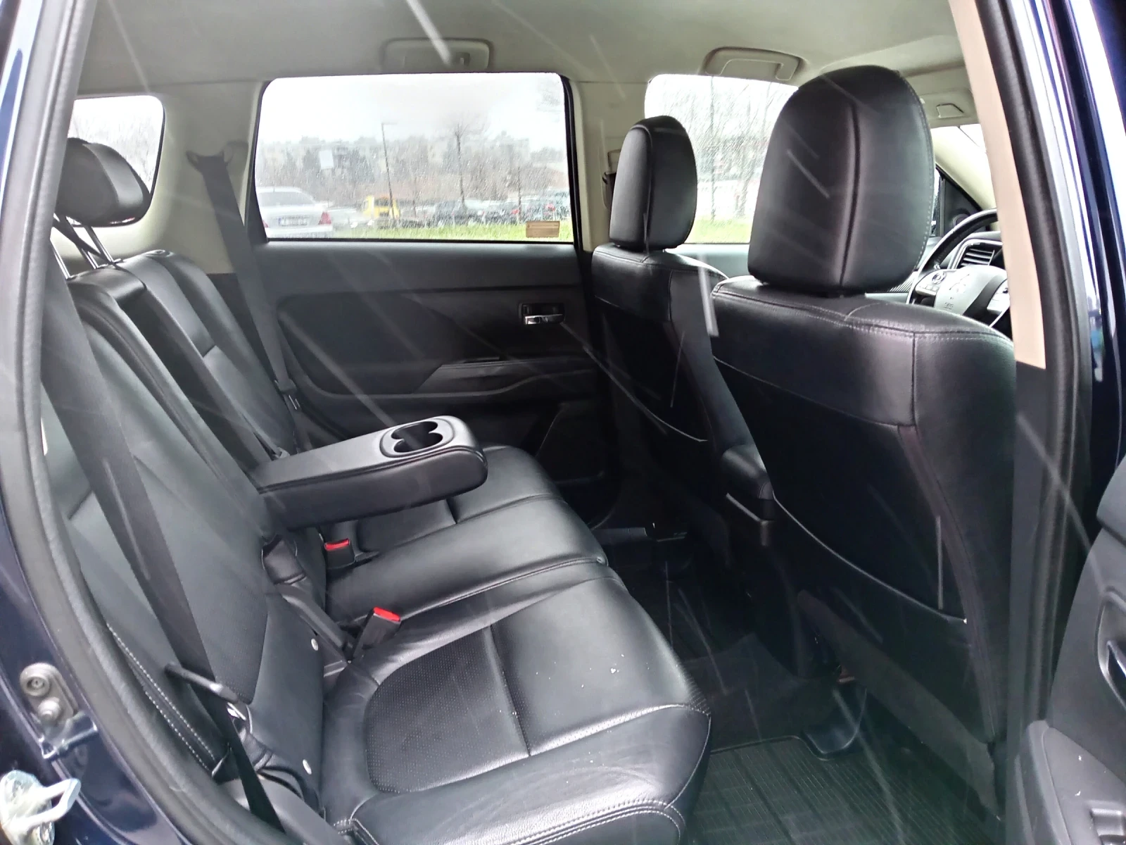 Mitsubishi Outlander 2.0i 150kc automat 4x4 - изображение 9