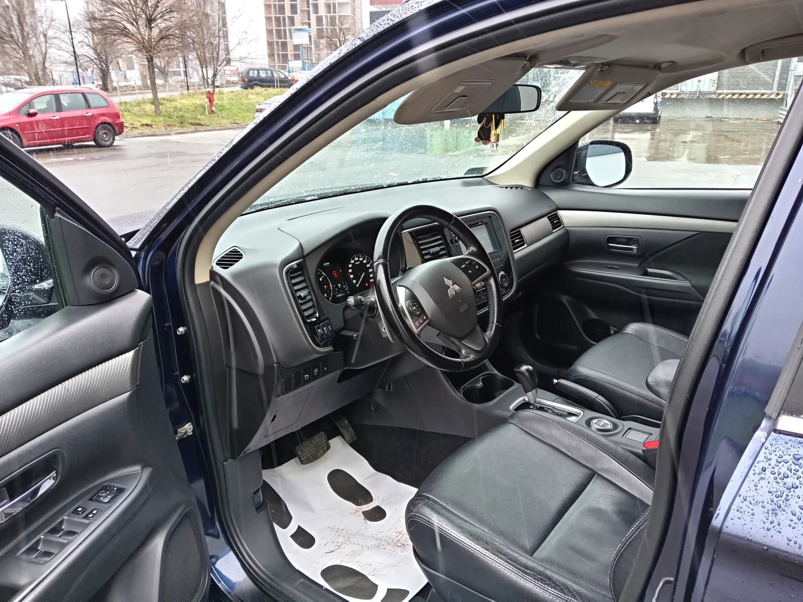 Mitsubishi Outlander 2.0i 150kc automat 4x4 - изображение 6