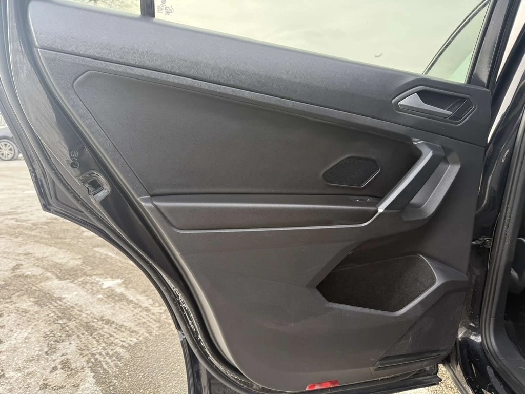 VW Tiguan * 4Motion SE, 4Motion SEL * CARFAX * ���� �� �� | Mobile.bg � ����������� 17