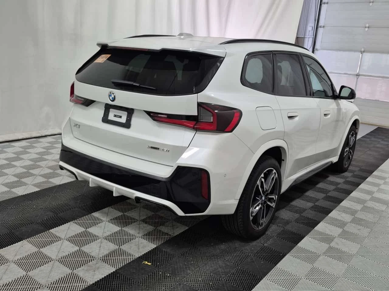 BMW X1 XDRIVE28I| BOWERS & WILKINS| PANO| 360| HUD|  | Mobile.bg � ����������� 3