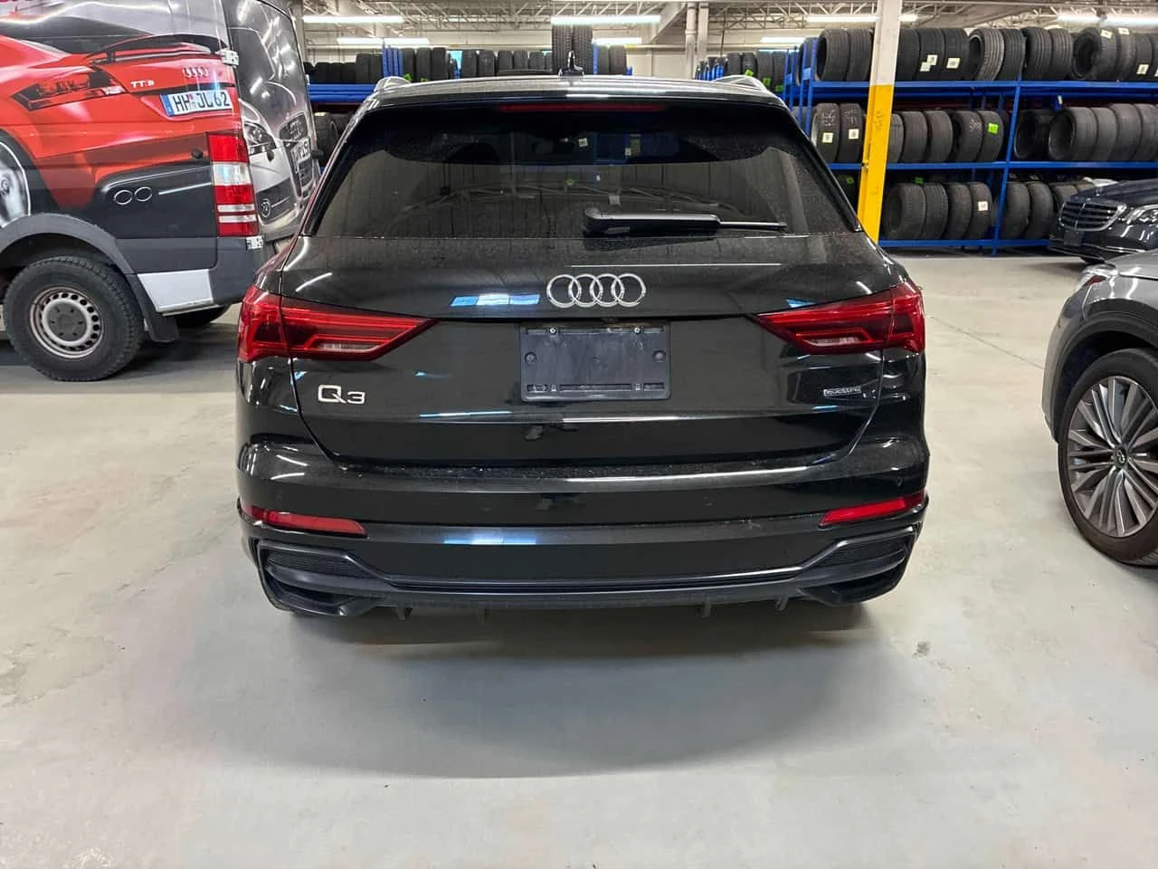 Audi Q3 * Technik * CARFAX * БЕЗ ПЪРВОНАЧАЛНА ВНОСКА, снимка 4 - Автомобили и джипове - 54480270