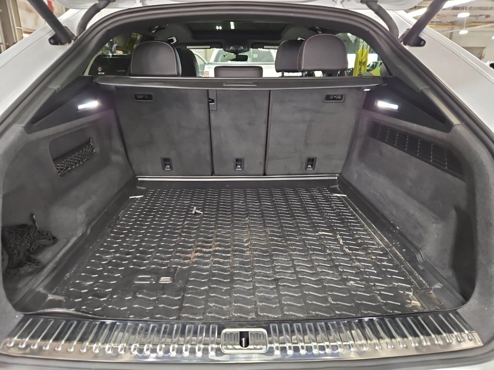 Audi Q8 Bang & Olufsen* Virtual Cockpit Plus* Head-Up* , снимка 11 - Автомобили и джипове - 54650536