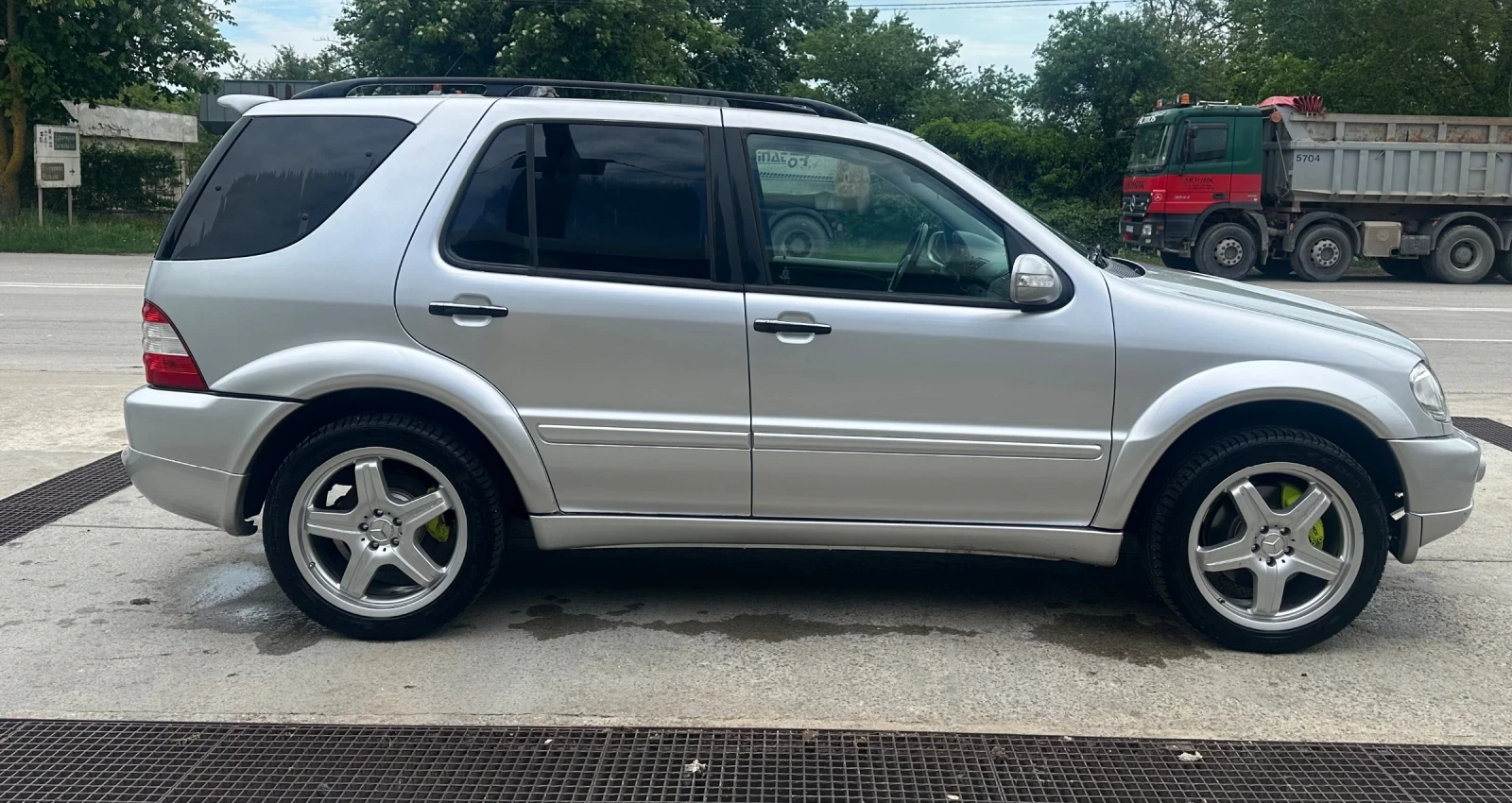 Mercedes-Benz ML 55 AMG, снимка 2 - Автомобили и джипове - 54659215