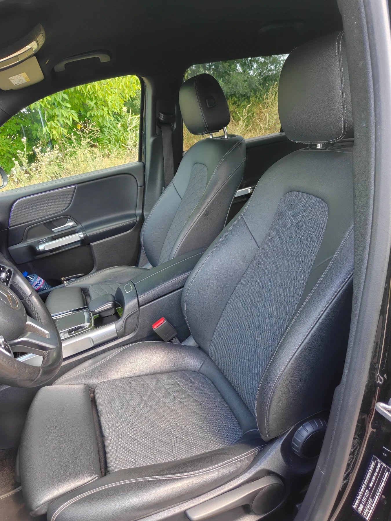 Mercedes-Benz GLB  180 d | DISTRONIC | AMG | KEYLESS | L, снимка 14 - Автомобили и джипове - 55665095