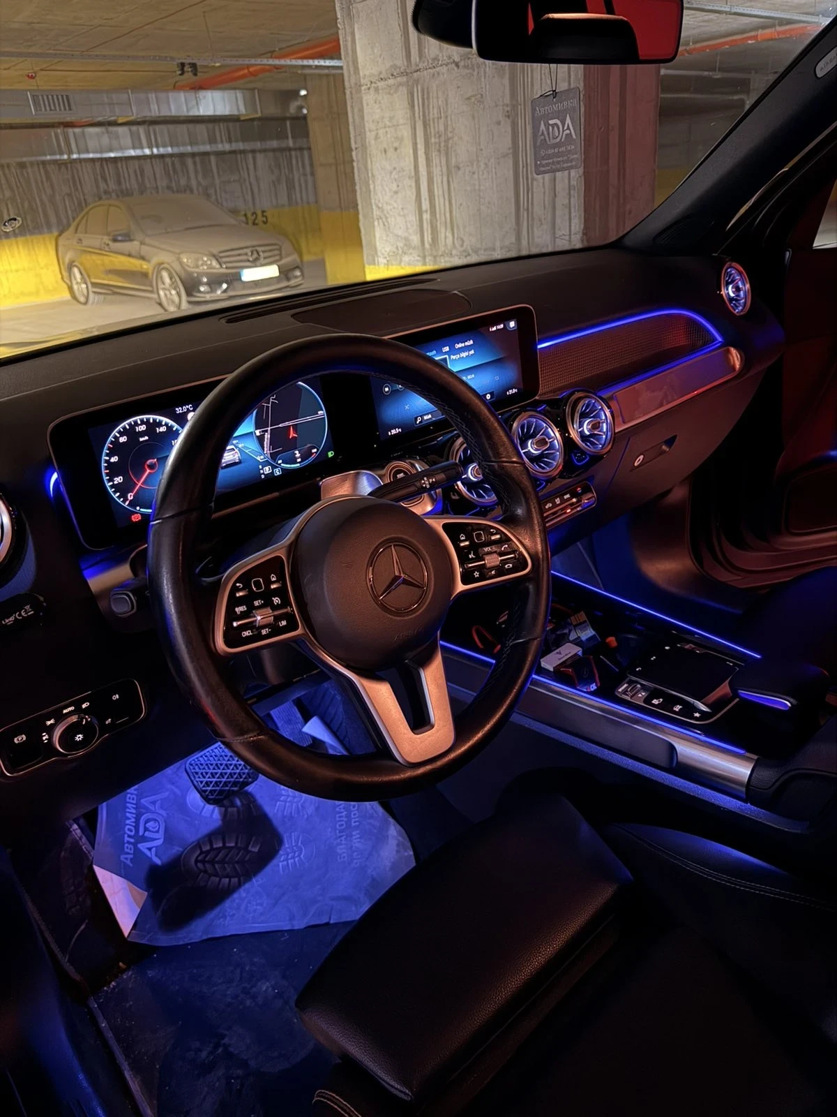 Mercedes-Benz GLB  180 d | DISTRONIC | AMG | KEYLESS | L, снимка 17 - Автомобили и джипове - 55851602