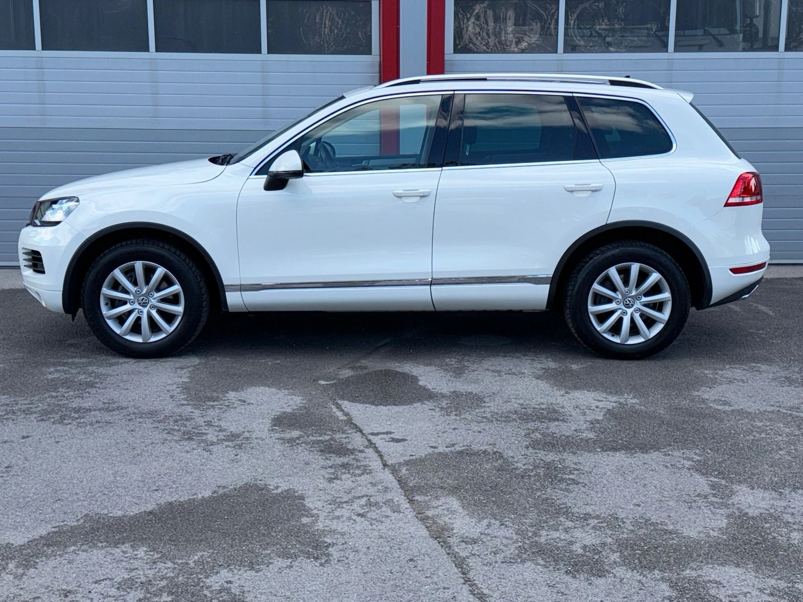 VW Touareg 3.0TDI AUTOMATIK PANORAMA KEY LESS START STOP , снимка 6 - Автомобили и джипове - 55853166