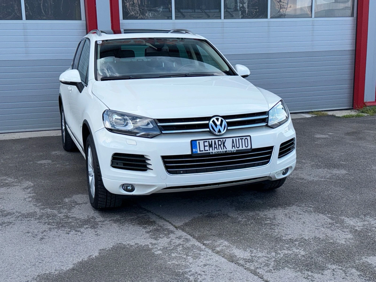 VW Touareg 3.0TDI AUTOMATIK PANORAMA KEY LESS START STOP , снимка 3 - Автомобили и джипове - 55853166