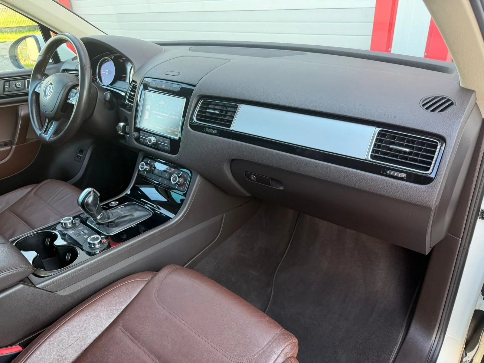 VW Touareg 3.0TDI AUTOMATIK PANORAMA KEY LESS START STOP , снимка 14 - Автомобили и джипове - 55853166