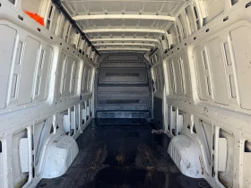 VW Crafter 163к.с. Климатик, снимка 12