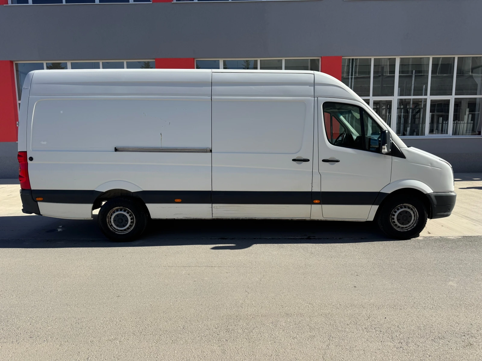 VW Crafter 163к.с. Климатик, снимка 6 - Бусове и автобуси - 53826097