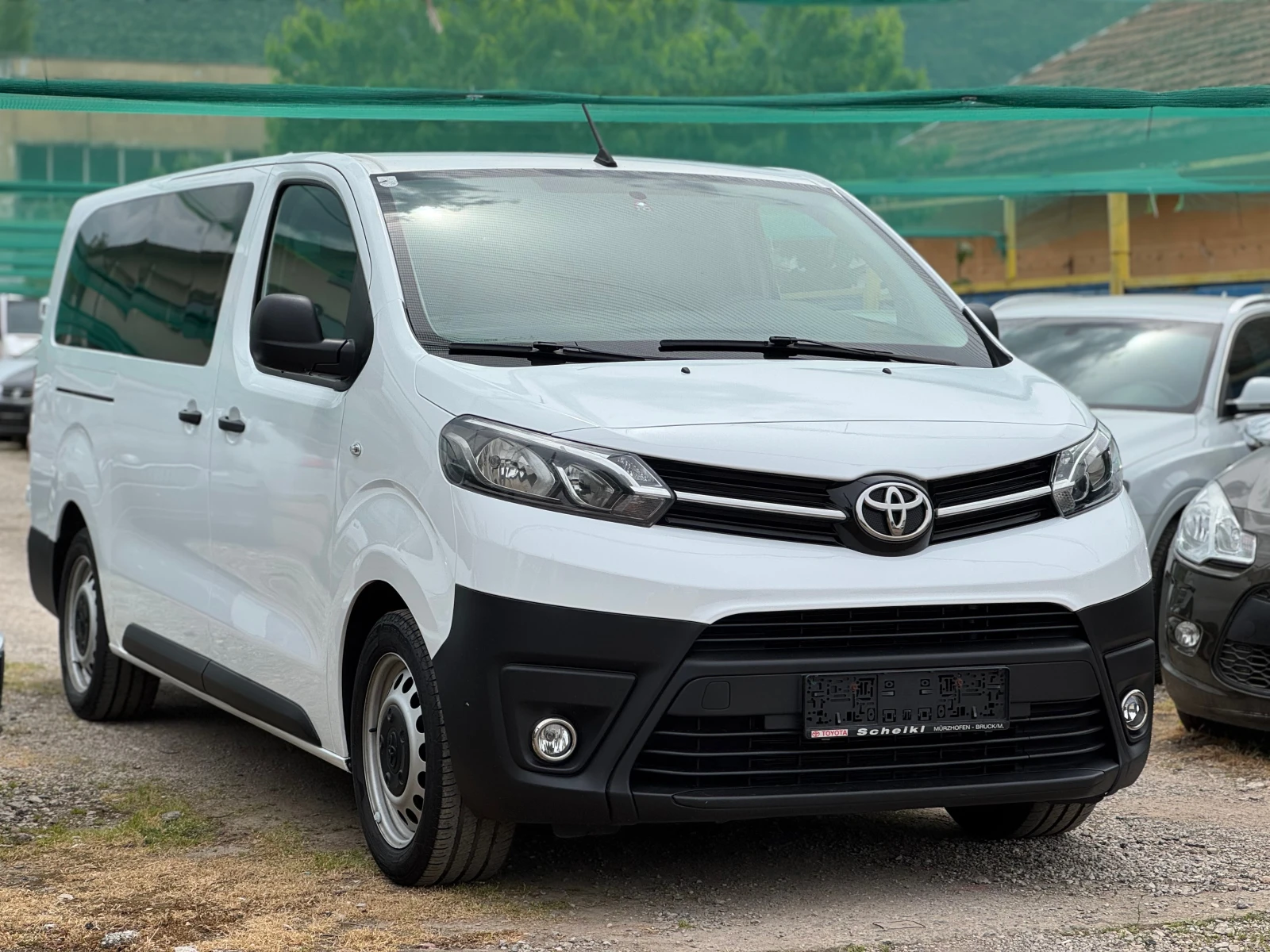 Toyota Proace 2.0d* LONG* Automatic* 8+ 1, снимка 3 - Бусове и автобуси - 54477636