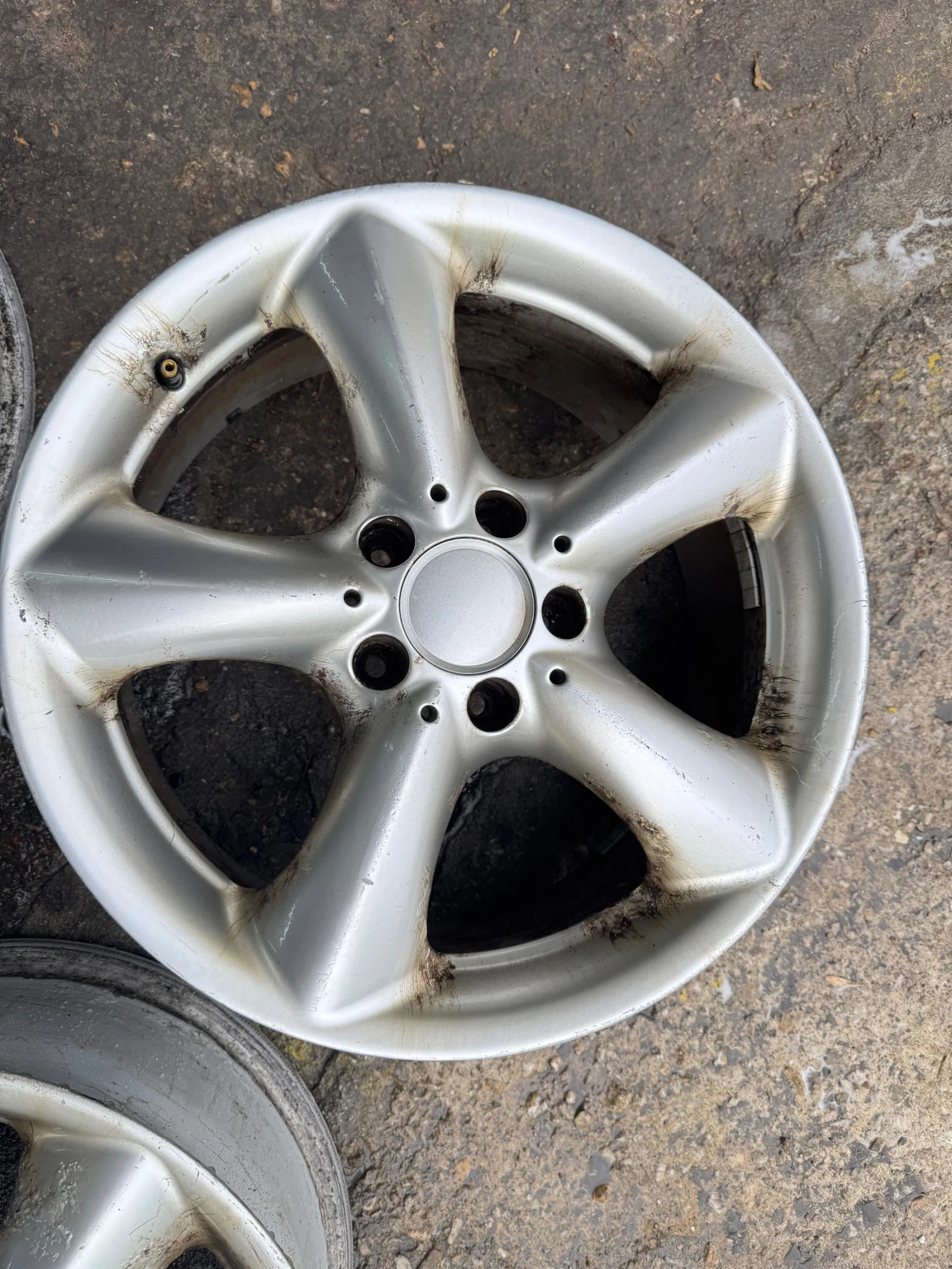 ������ | Mobile.bg � ����������� 4