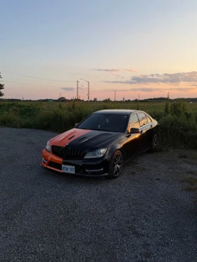 Mercedes-Benz C 300 V6 / Harman Kardon / AMG ОКАЧВАНЕ, снимка 2