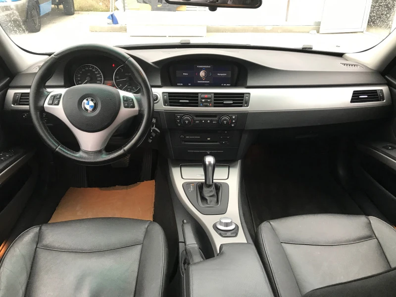 BMW 330  231кс NAVI AUTOMATIC xDrive , снимка 13 - Автомобили и джипове - 42589945