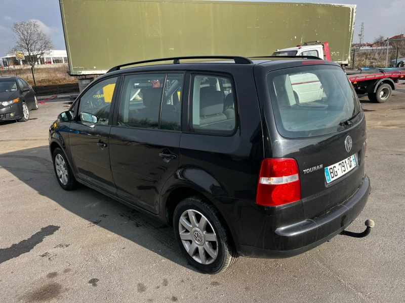 VW Touran, снимка 5 - Автомобили и джипове - 48453311