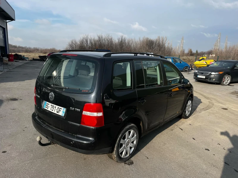 VW Touran, снимка 2 - Автомобили и джипове - 48453311