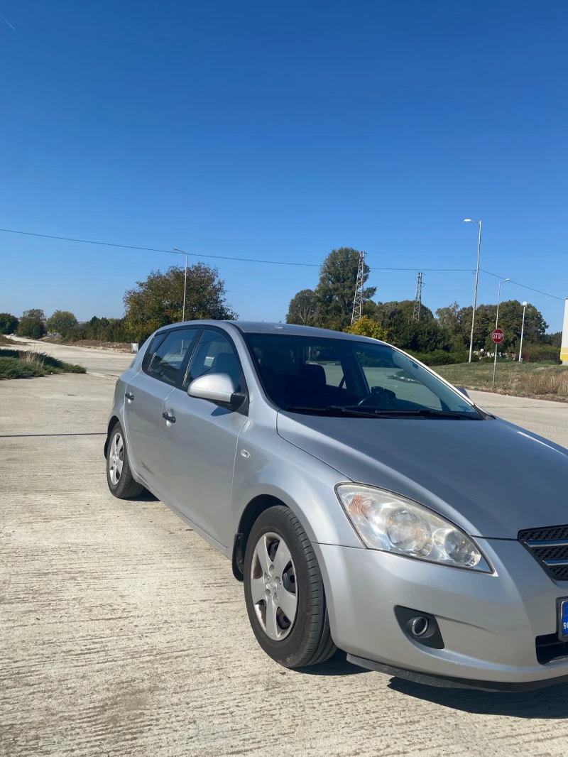 Kia Ceed 1.4 газ/бензин, снимка 3 - Автомобили и джипове - 48751179