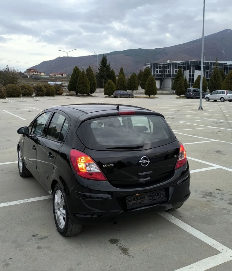 Opel Corsa, снимка 4 - Автомобили и джипове - 48970193