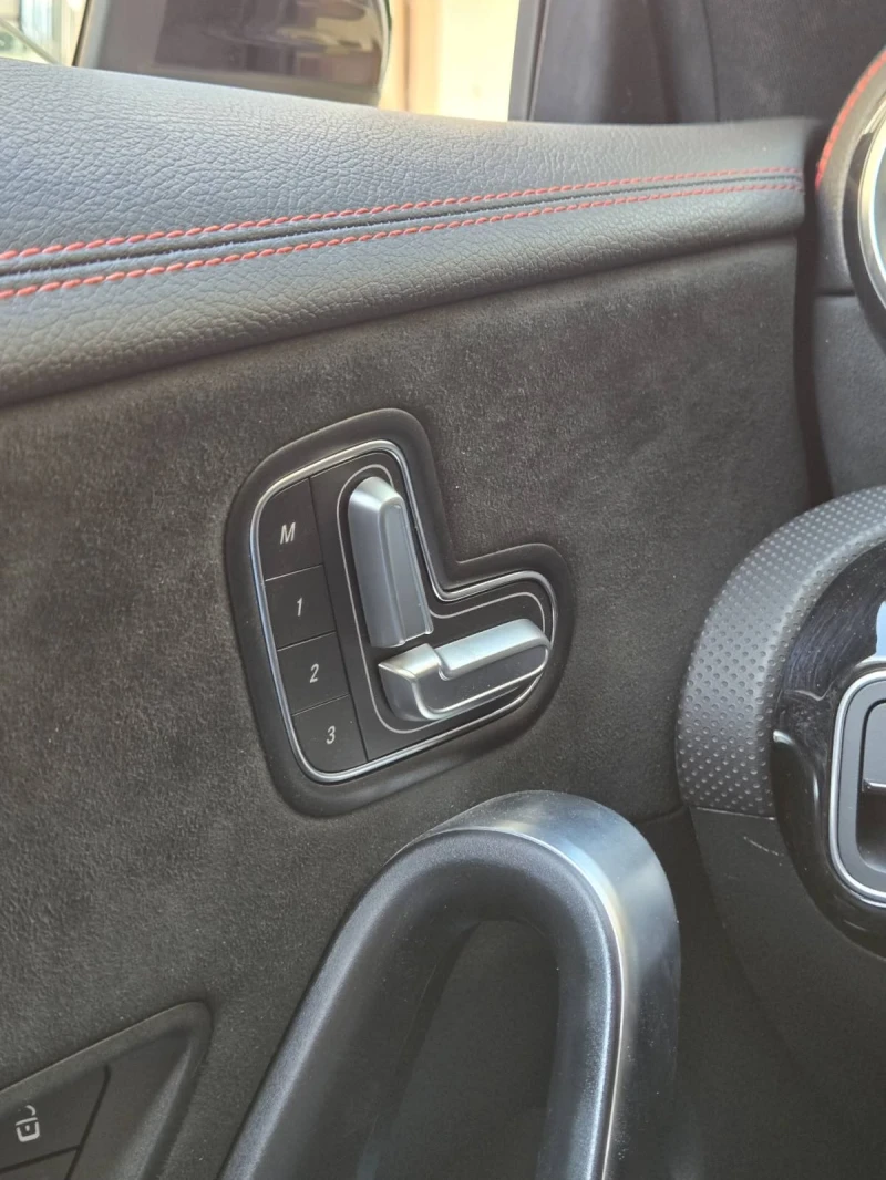 Mercedes-Benz CLA 350 AMG 9500 км Memory Pano BlindSpot Laneassist, снимка 6 - Автомобили и джипове - 52662976