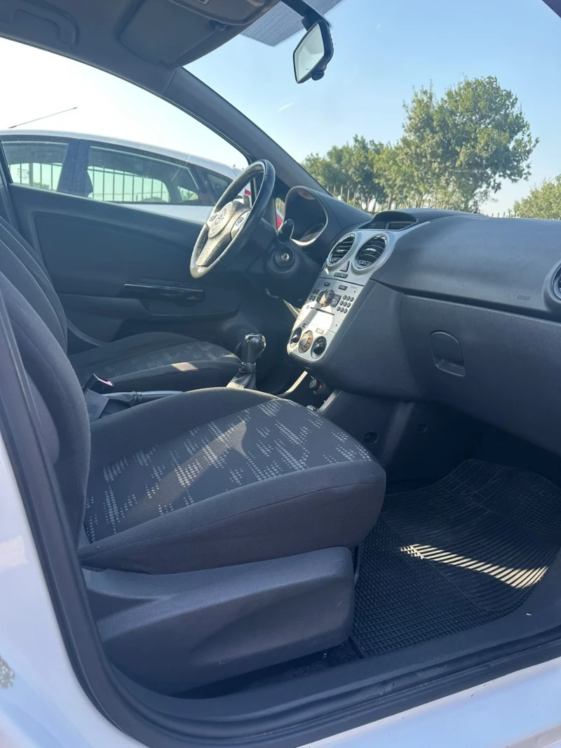 Opel Corsa 1, 3cdti, снимка 11 - Автомобили и джипове - 51112990
