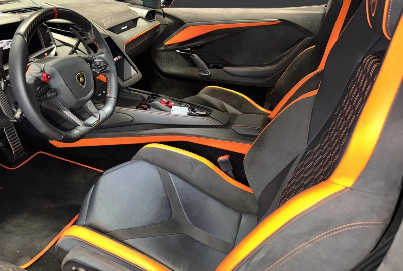 Lamborghini Revuelto 6.5 V12 HPEV 4WD, снимка 9 - Автомобили и джипове - 51456005