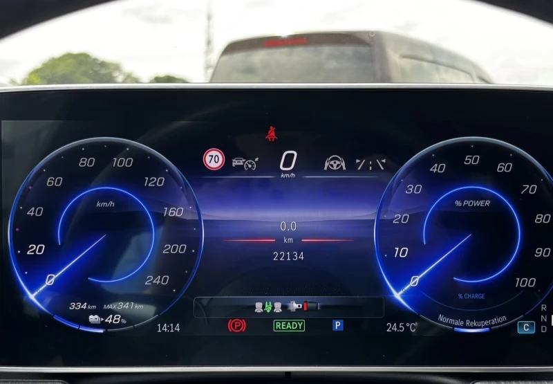 Mercedes-Benz EQS 450+ /AMG/333HP/MASSAGE/PANO/HUD/360/MEMO/BURM/363, снимка 11 - Автомобили и джипове - 51811757