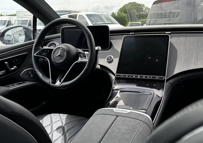Mercedes-Benz EQS 450+ /AMG/333HP/MASSAGE/PANO/HUD/360/MEMO/BURM/363, снимка 10 - Автомобили и джипове - 51811757
