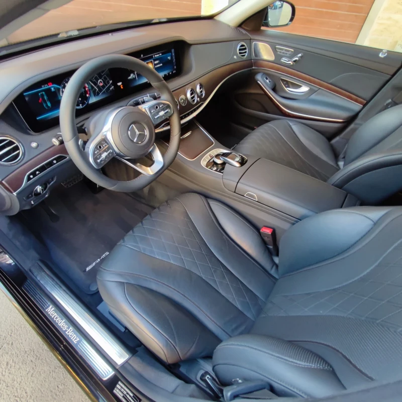 Mercedes-Benz S 560 4MATIK* AMG* LONG* PANORAMA* BURMESTER* 3XTV* FULL, снимка 7 - Автомобили и джипове - 52309880