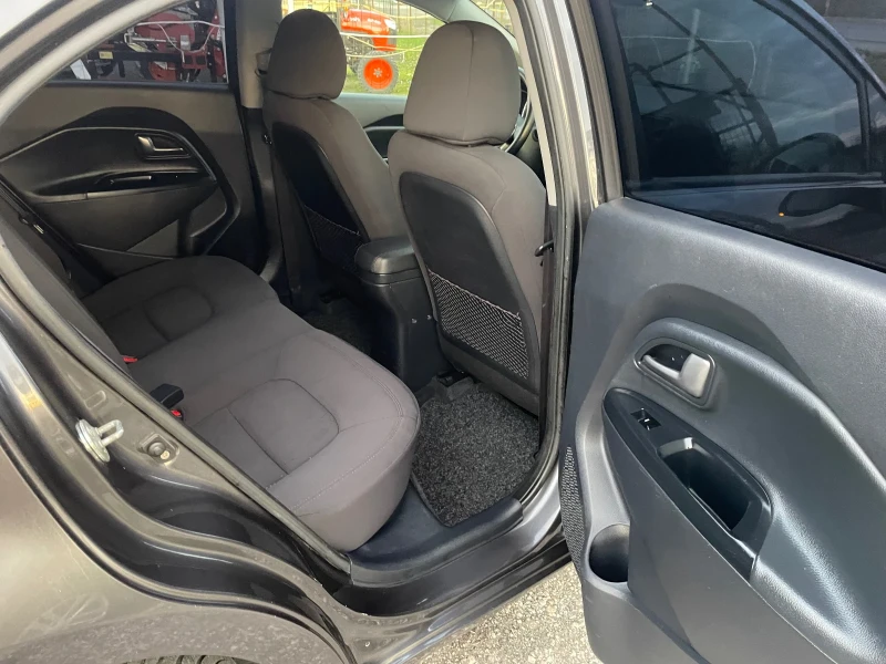 Kia Rio 1.4 CRDI.90K, снимка 11 - Автомобили и джипове - 52890258