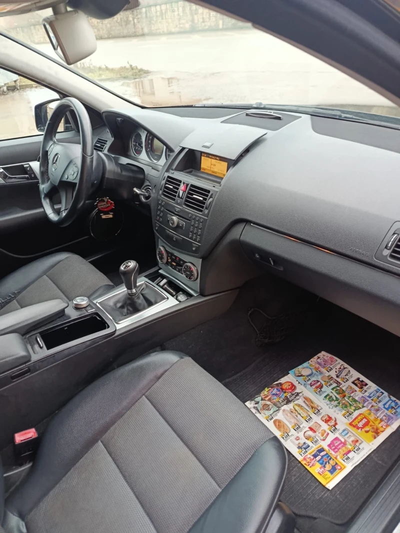 Mercedes-Benz C 220 2.2 CDI, снимка 5 - Автомобили и джипове - 53032165