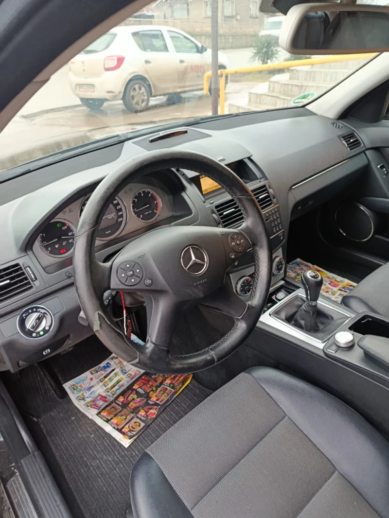 Mercedes-Benz C 220 2.2 CDI, снимка 8 - Автомобили и джипове - 53032165