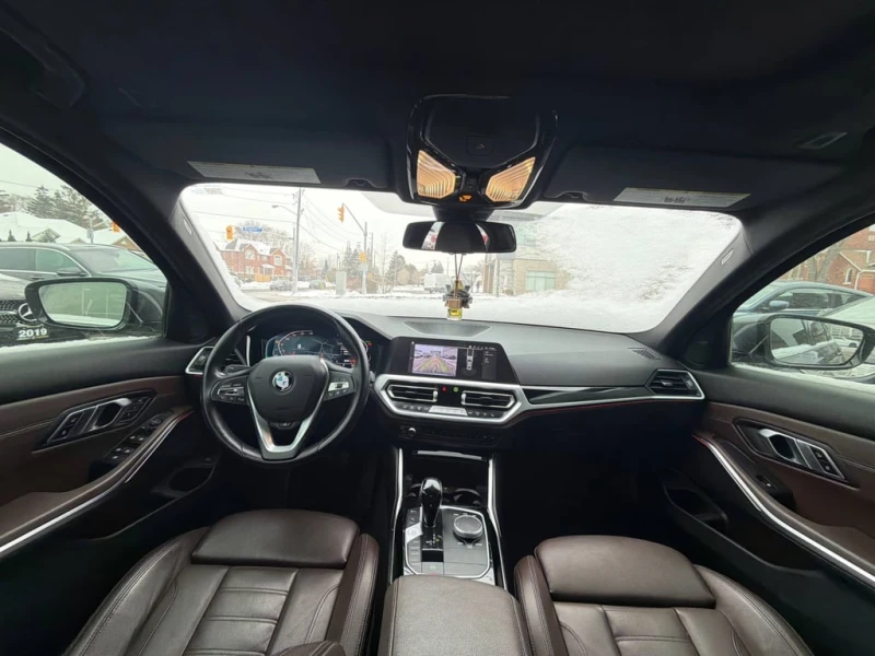 BMW 330 330i xDrive  CARFAX, снимка 15 - Автомобили и джипове - 53150735