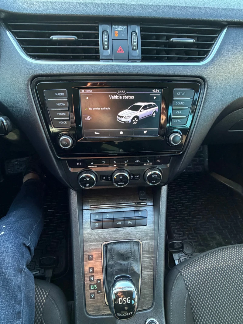 Skoda Octavia 2.0TDI, снимка 12 - Автомобили и джипове - 53424914