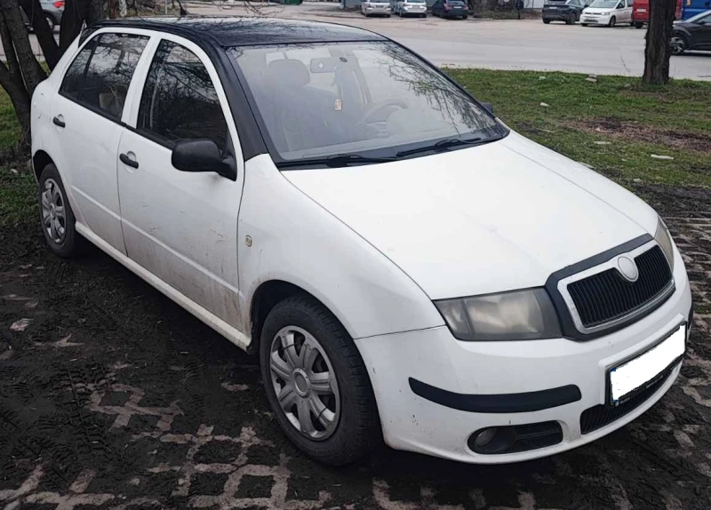 Skoda Fabia, снимка 2 - Автомобили и джипове - 53539827