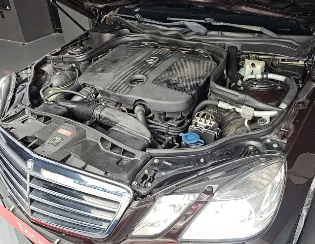 Mercedes-Benz E 220 Avantgarde - изображение 6