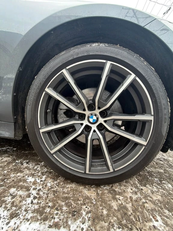 BMW 330 330i xDrive  CARFAX, снимка 13 - Автомобили и джипове - 53150735