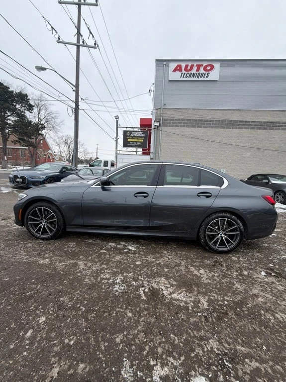 BMW 330 330i xDrive  CARFAX, снимка 2 - Автомобили и джипове - 53150735